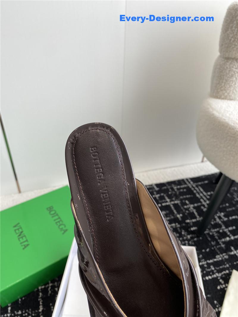 b0tt*ga Ven*ta pre-fall new bunnie mules