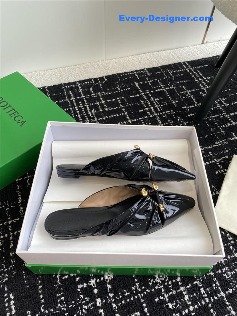 b0tt*ga Ven*ta pre-fall new bunnie mules