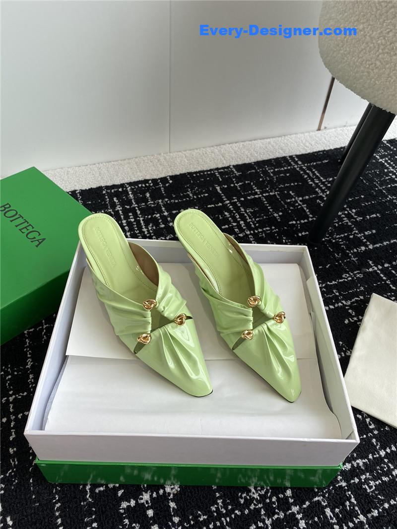 b0tt*ga Ven*ta pre-fall new bunnie mules