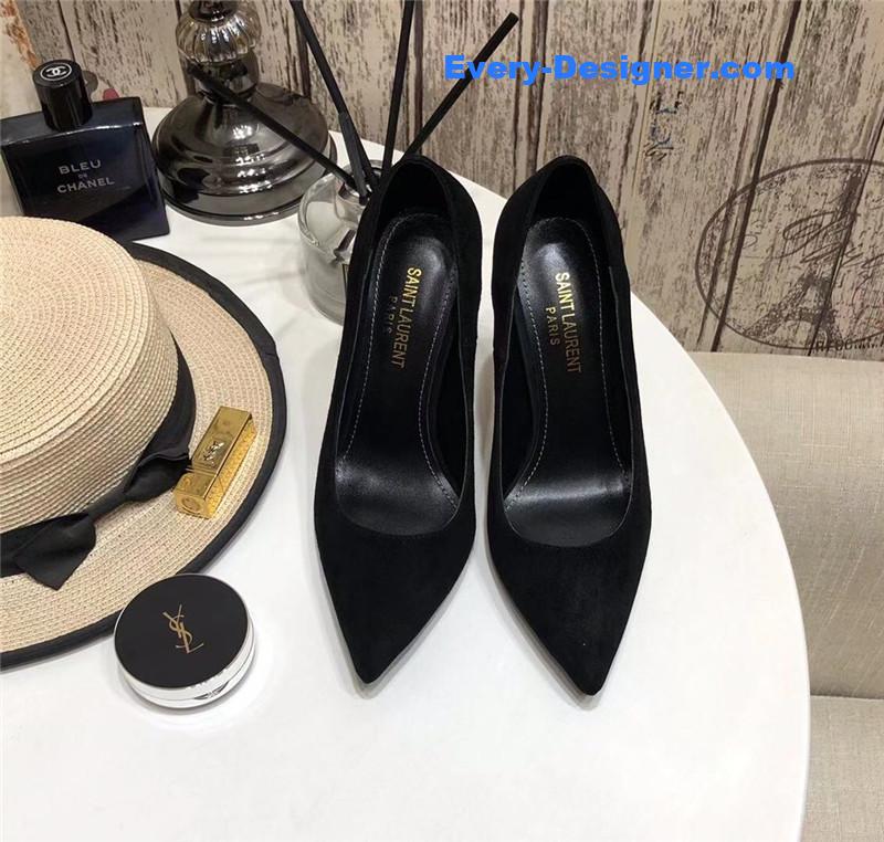 Y51 classic Y51 logo heel pumps