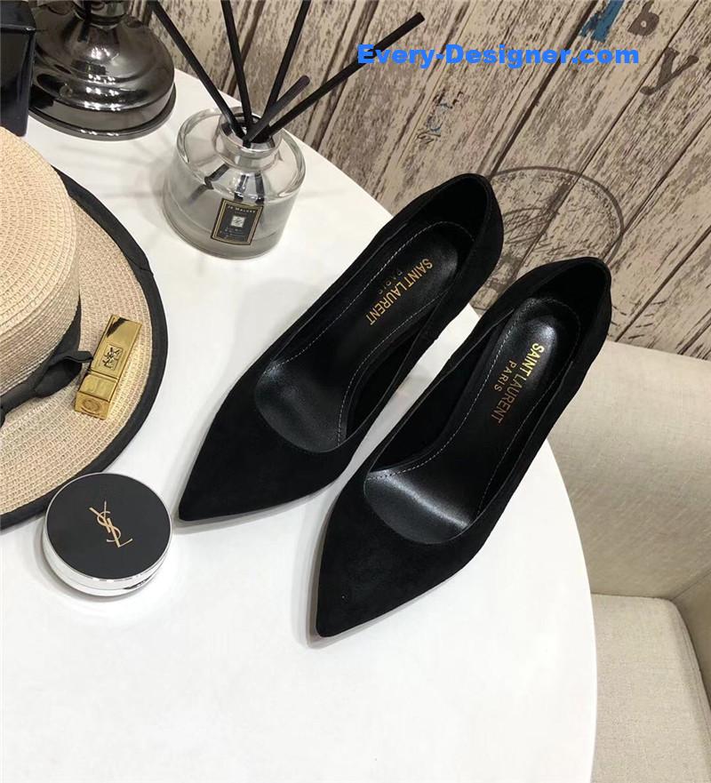 Y51 classic Y51 logo heel pumps