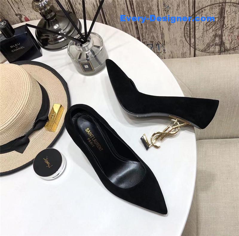 Y51 classic Y51 logo heel pumps