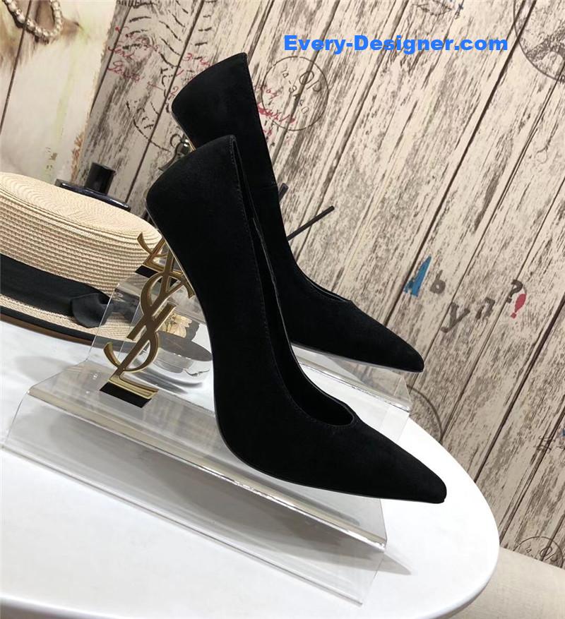 Y51 classic Y51 logo heel pumps