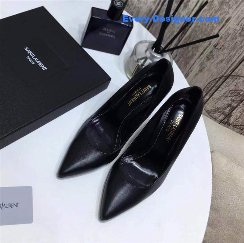 Y51 classic Y51 logo heel pumps