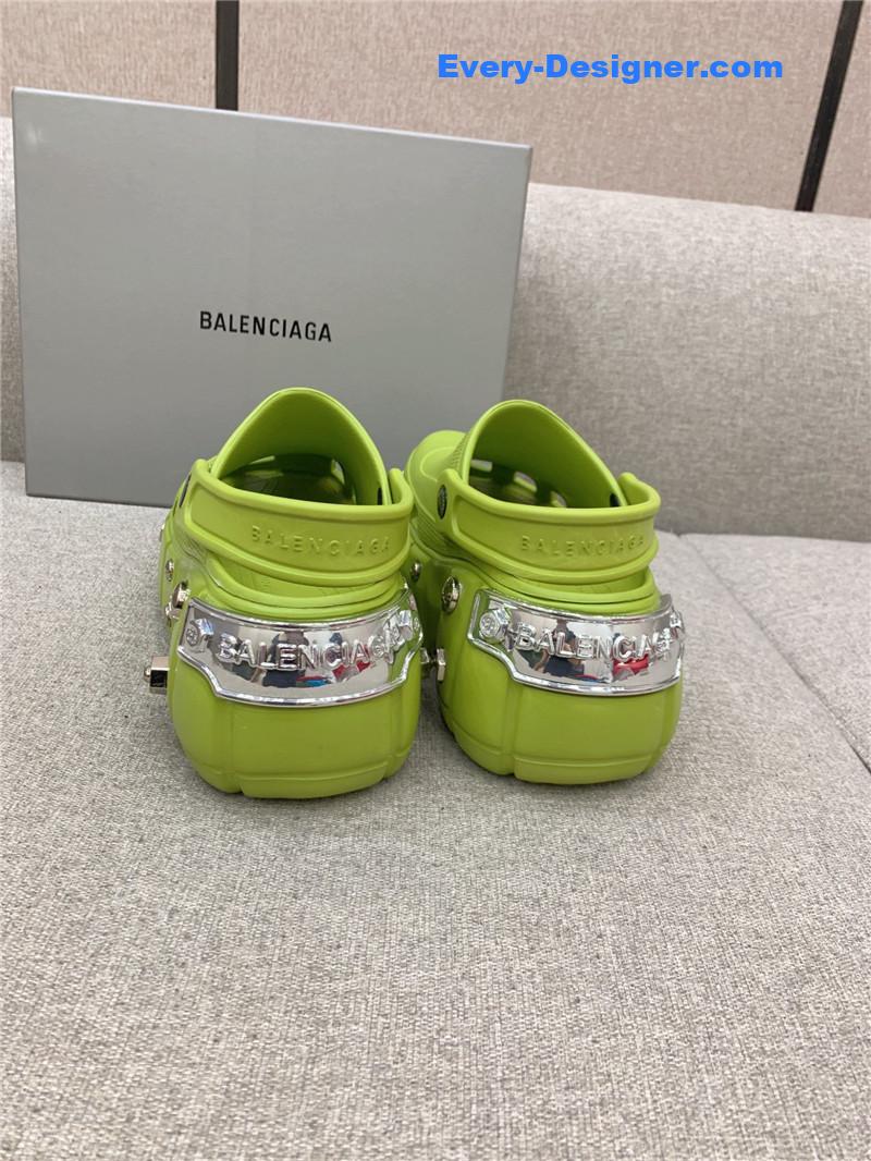 Ba1en*iaga platform heeled clogs