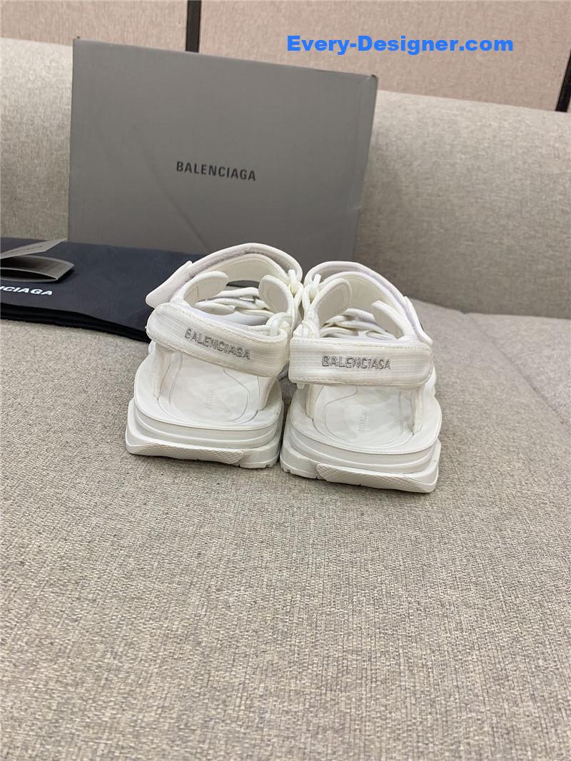 Ba1en*iaga new velcro sandals