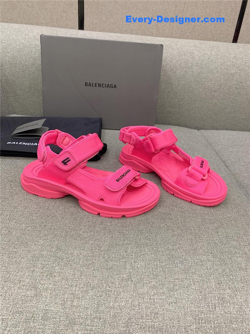 Ba1en*iaga new velcro sandals