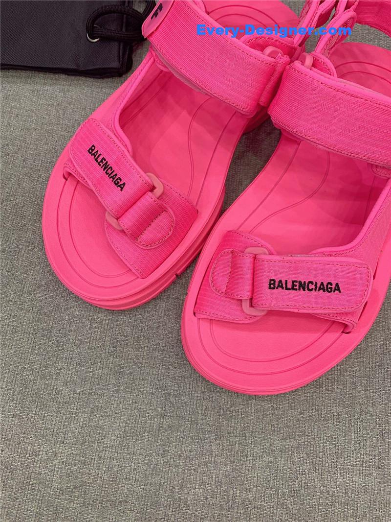Ba1en*iaga new velcro sandals