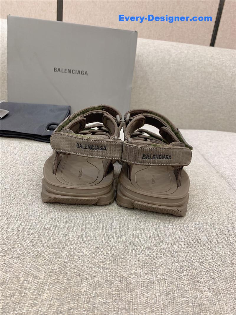 Ba1en*iaga new velcro sandals