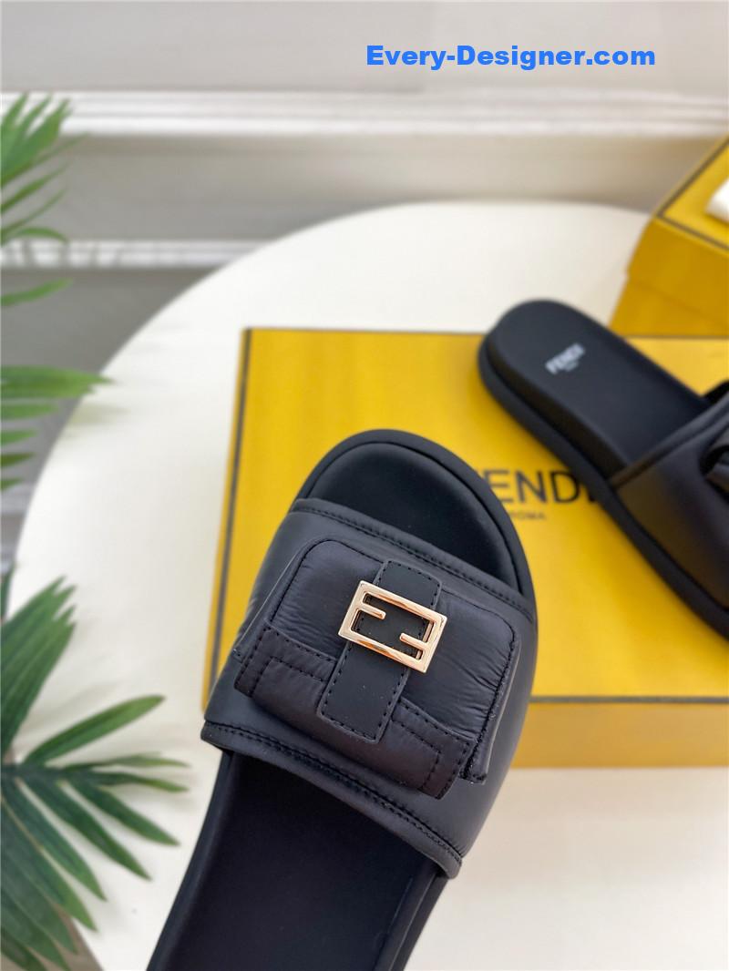 F**di pocket casual slippers