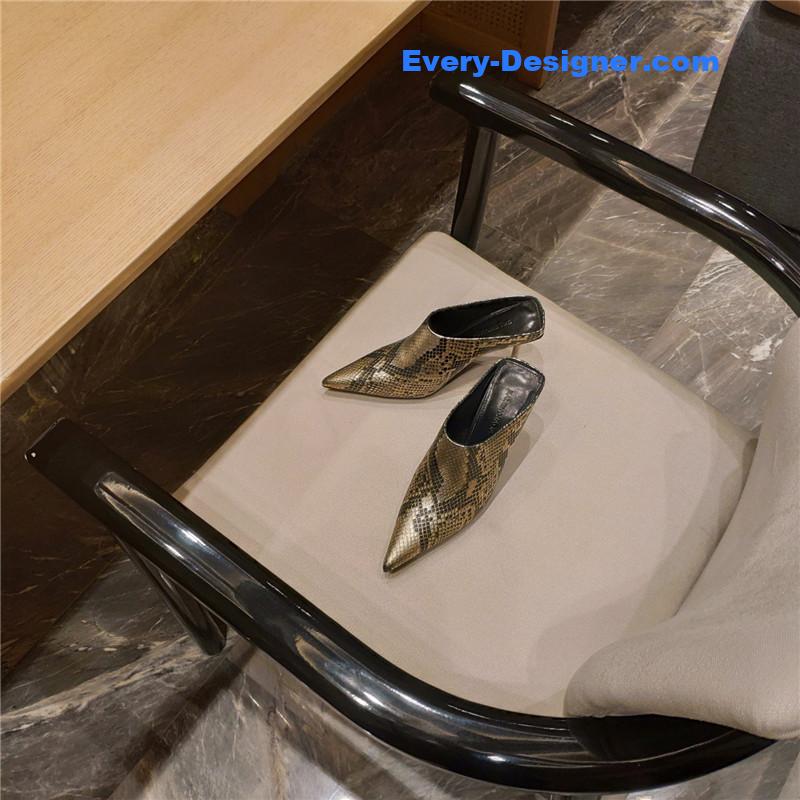 Ba1en*iaga deep toe slippers