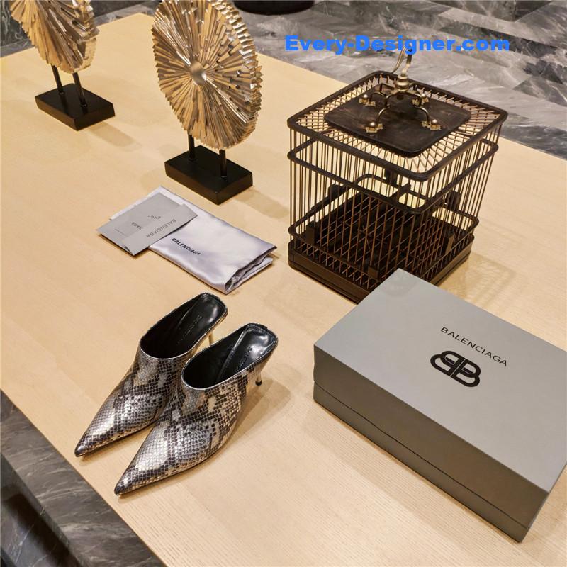 Ba1en*iaga deep toe slippers