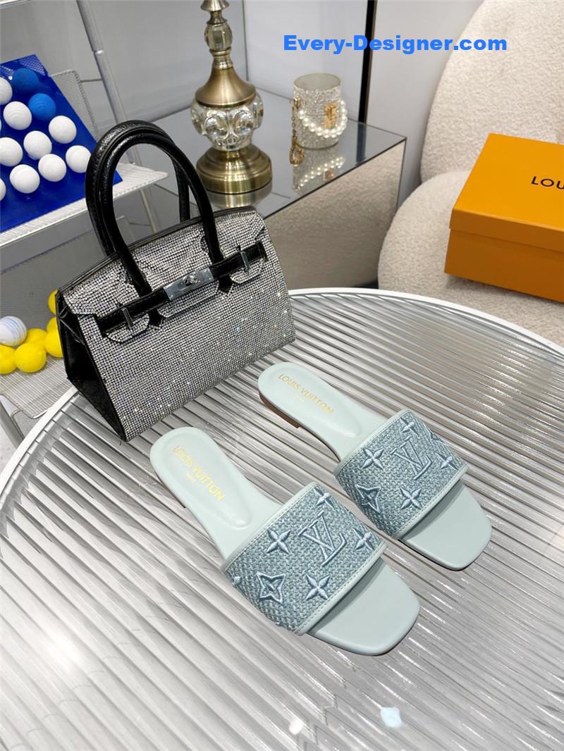 l0vis Vvtt0n lv catwalk flat slippers