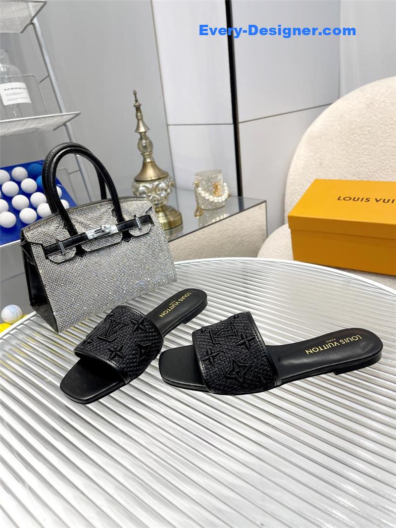 l0vis Vvtt0n lv catwalk flat slippers