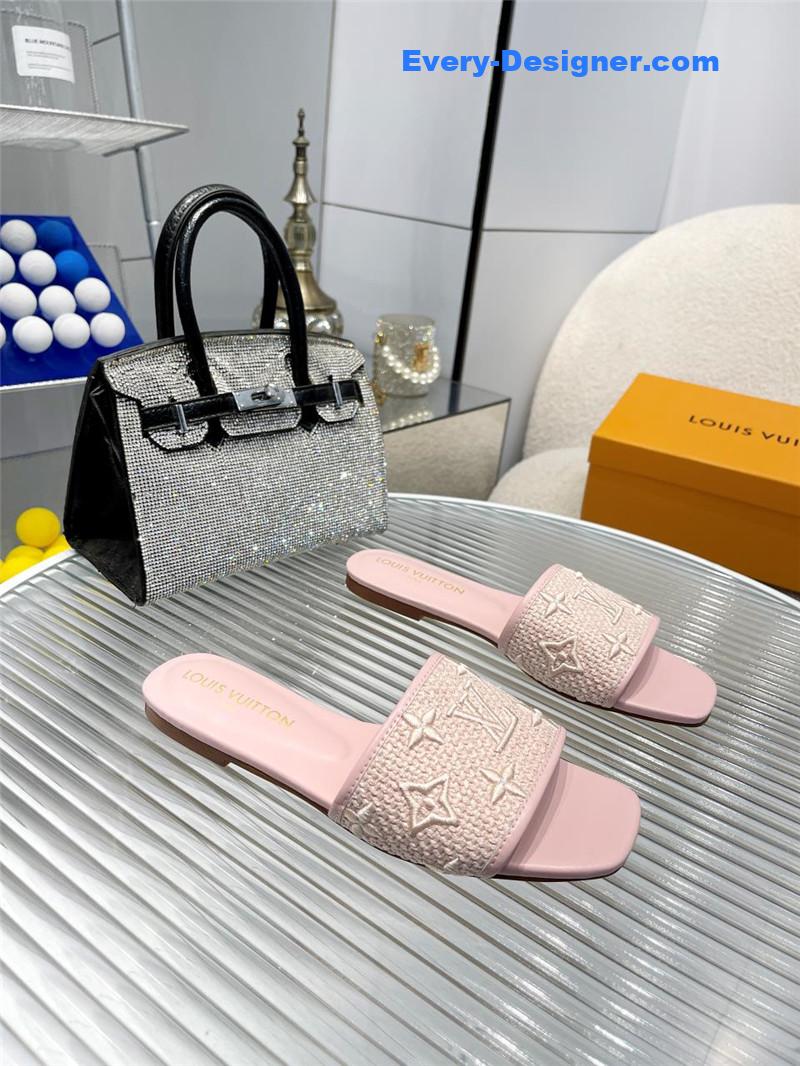 l0vis Vvtt0n lv catwalk flat slippers