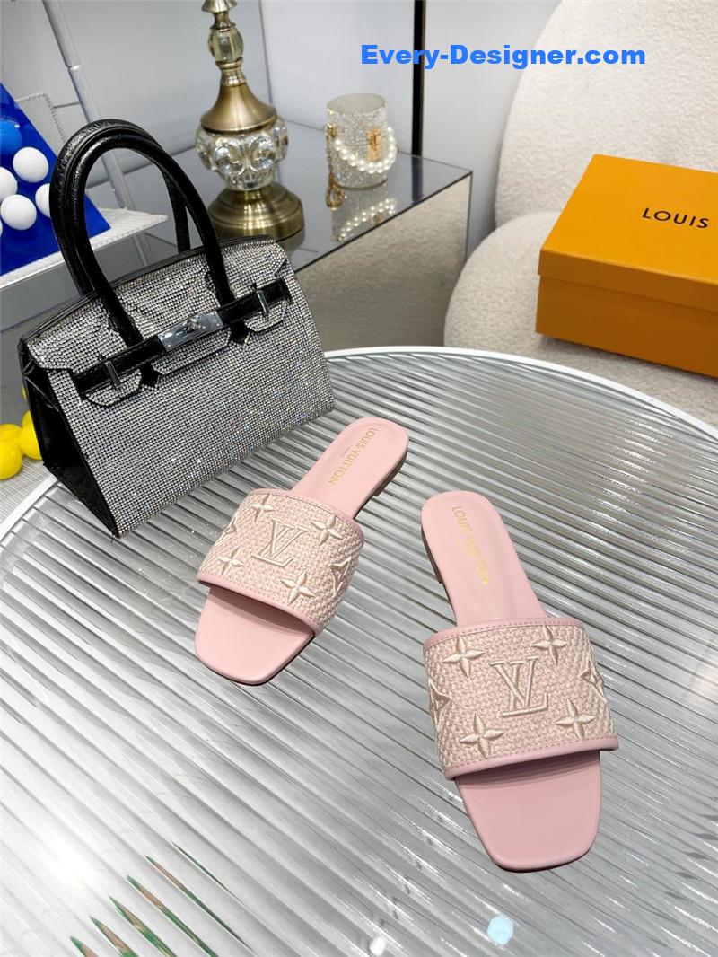 l0vis Vvtt0n lv catwalk flat slippers