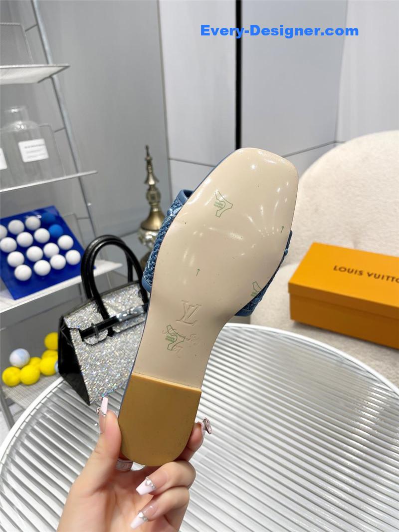 l0vis Vvtt0n lv catwalk flat slippers