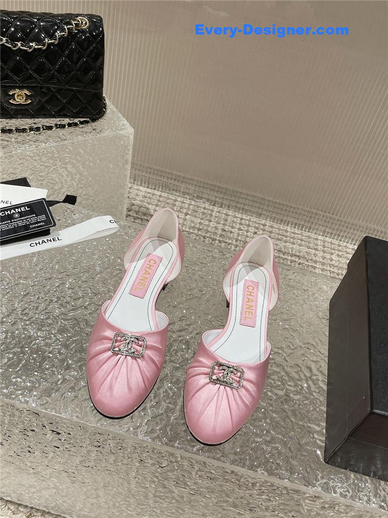 cc explosion D1am0nd buckle hollow sandals