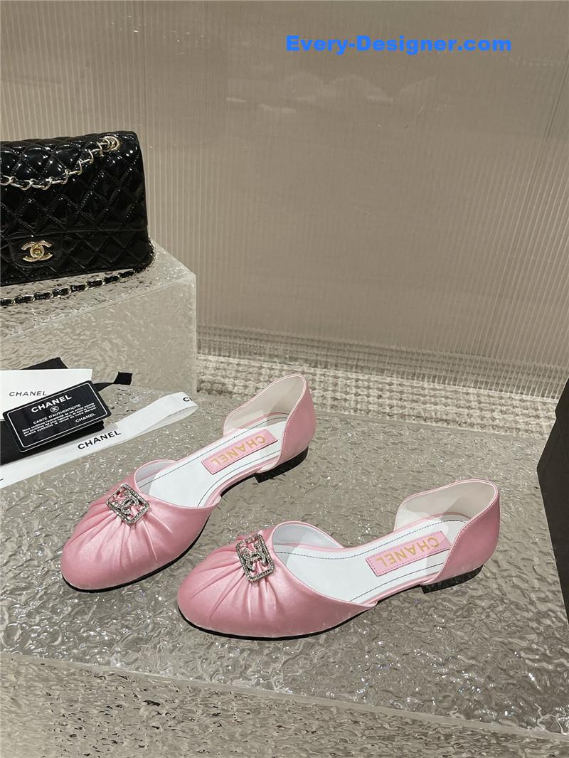 cc explosion D1am0nd buckle hollow sandals