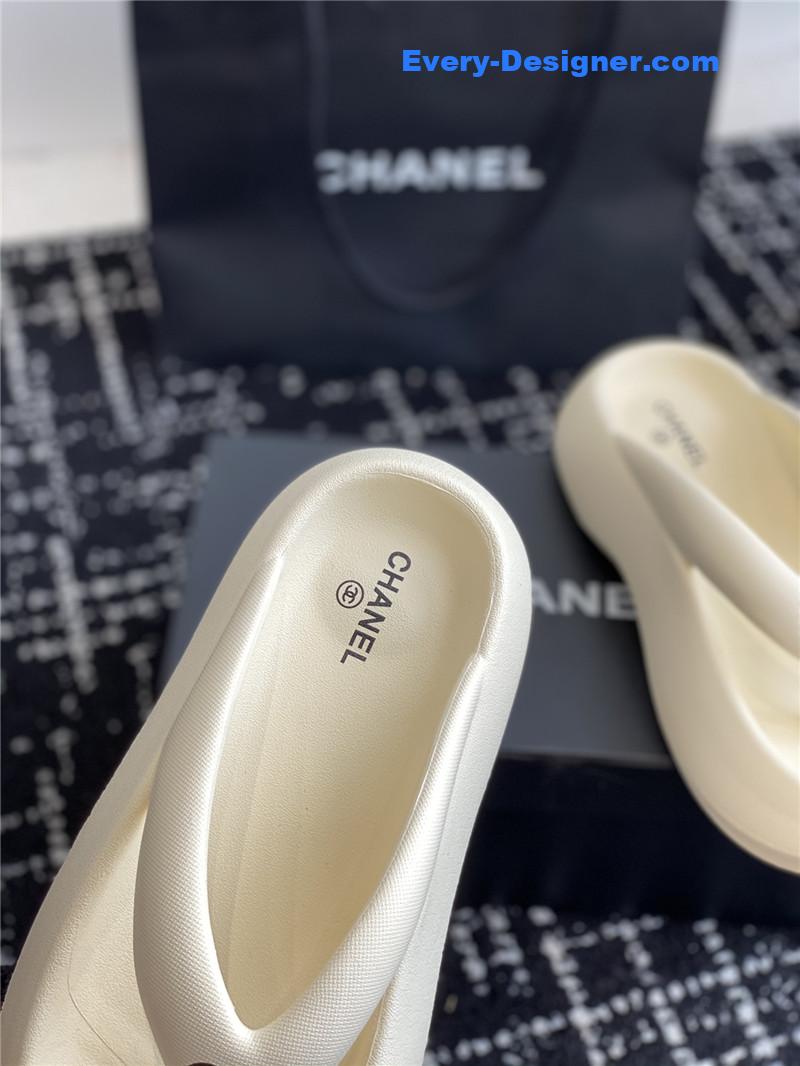 CC explosive style muffin sandals and slippers