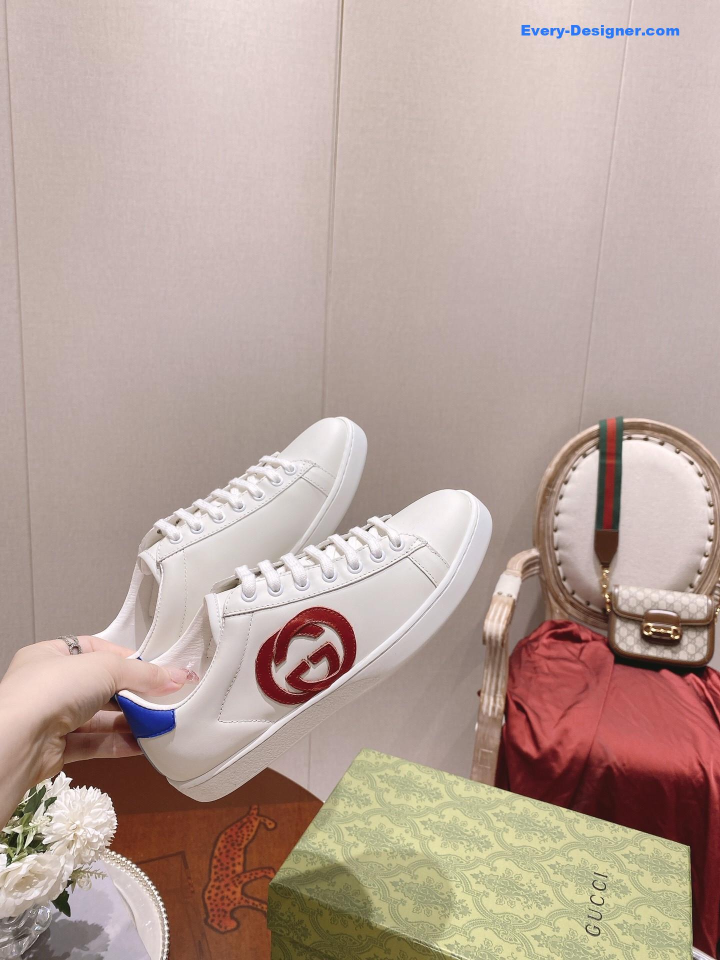 Gvc*1 classic sports lace-up white shoes