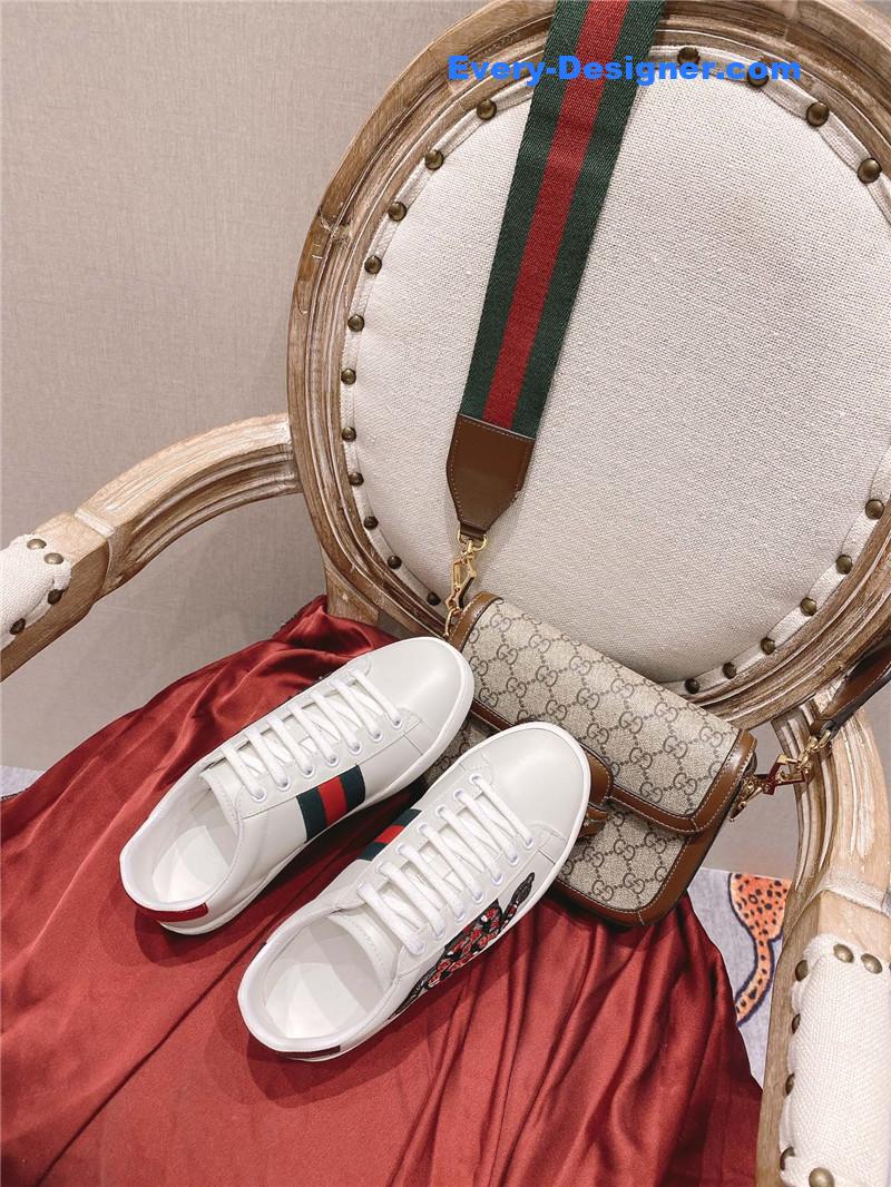 Gvc*1 classic sports lace-up white shoes