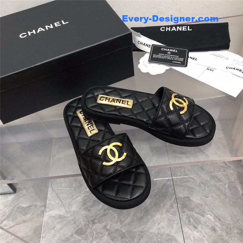 CC explosion Iogo sandals