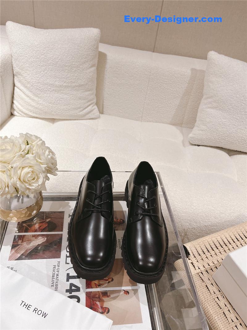 The R0w vintage square toe platform shoes