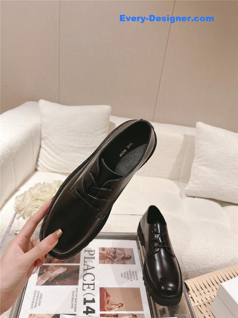 The R0w vintage square toe platform shoes