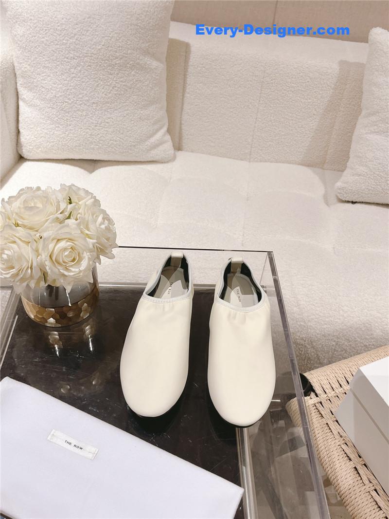 The R0w new trendy brand shoes