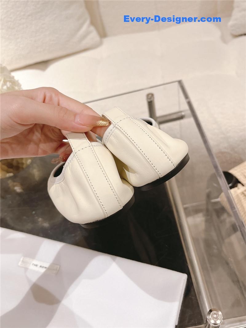 The R0w new trendy brand shoes