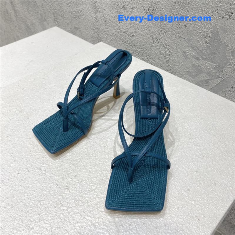 b0tt*ga Ven*ta classic heeled sandals