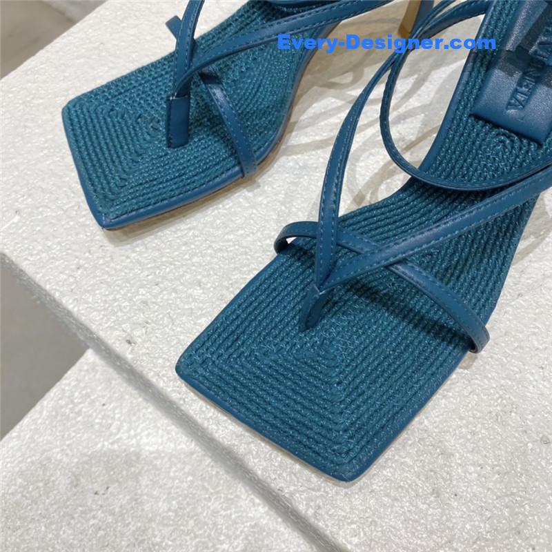 b0tt*ga Ven*ta classic heeled sandals
