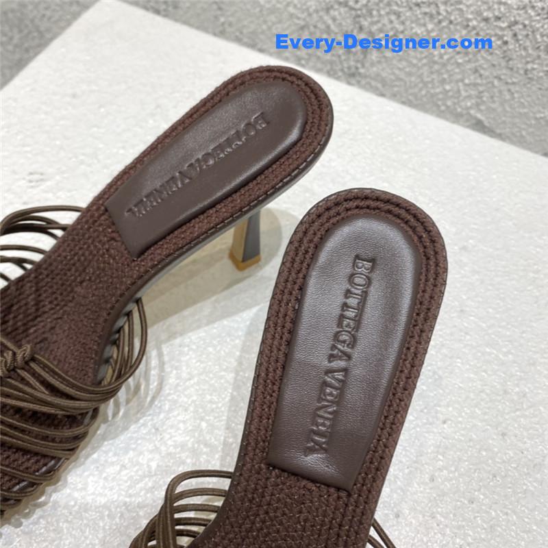 b0tt*ga Ven*ta classic heeled sandals