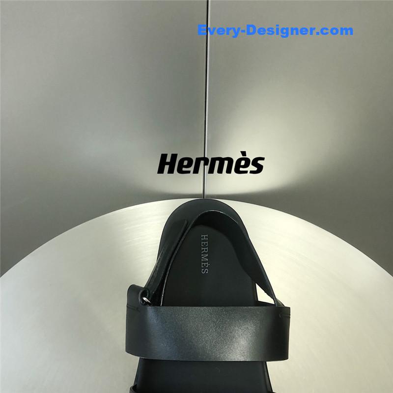H**me5 genius second uncle sandals