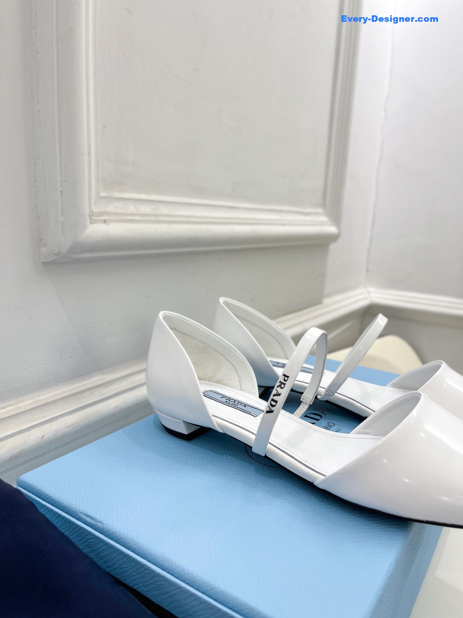 Pra*a catwalk style hollow pointed ballet shoes