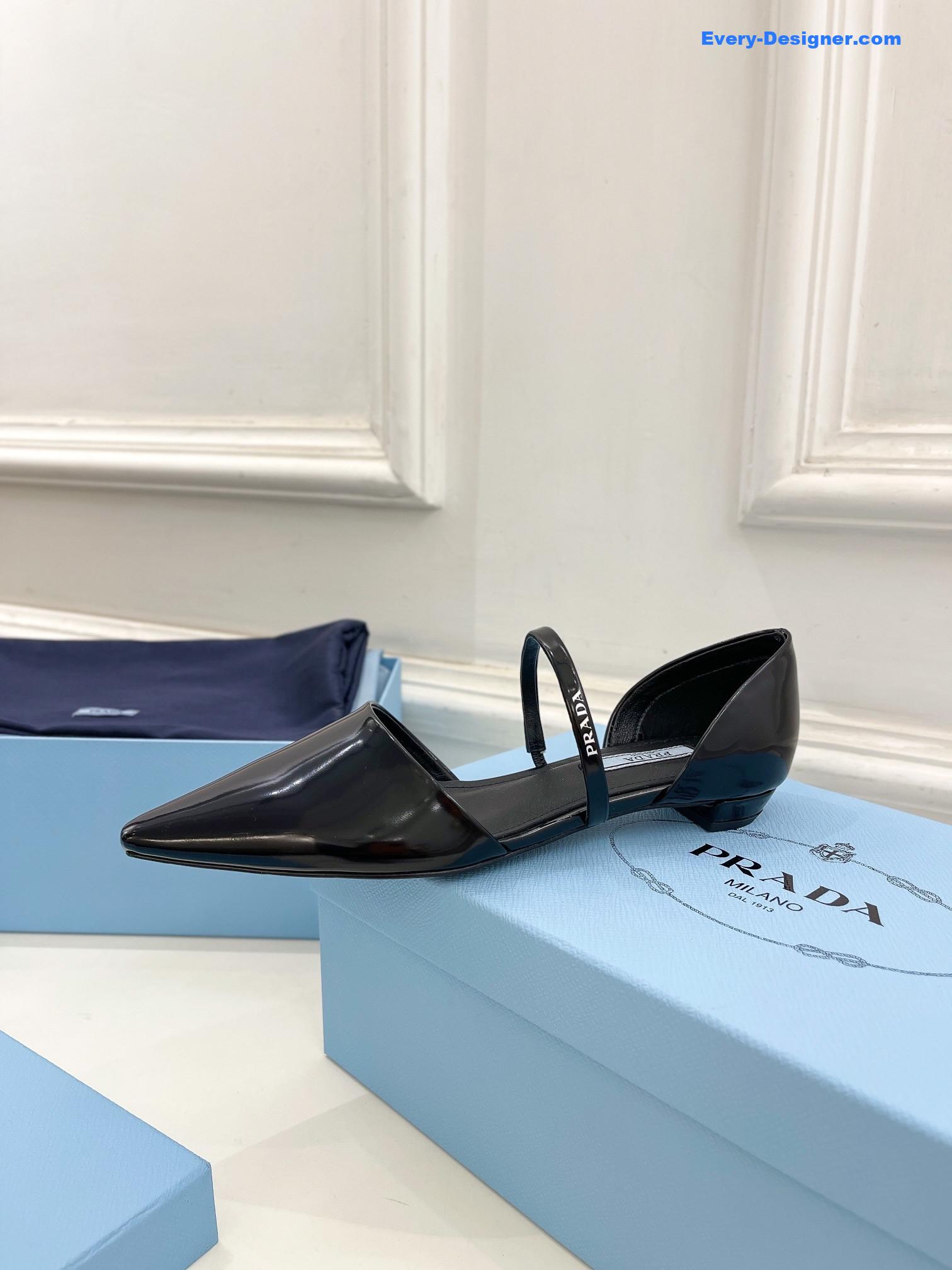 Pra*a catwalk style hollow pointed ballet shoes