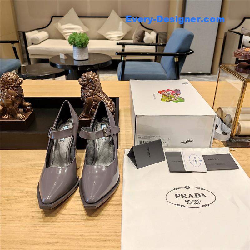 Pra*a wedge shoes