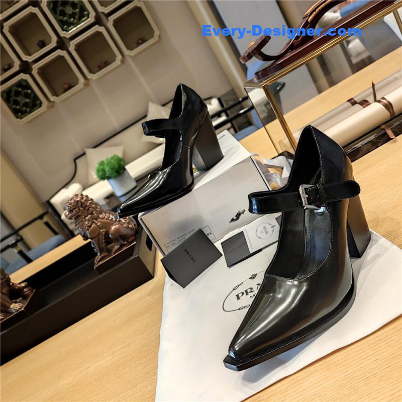 Pra*a wedge shoes