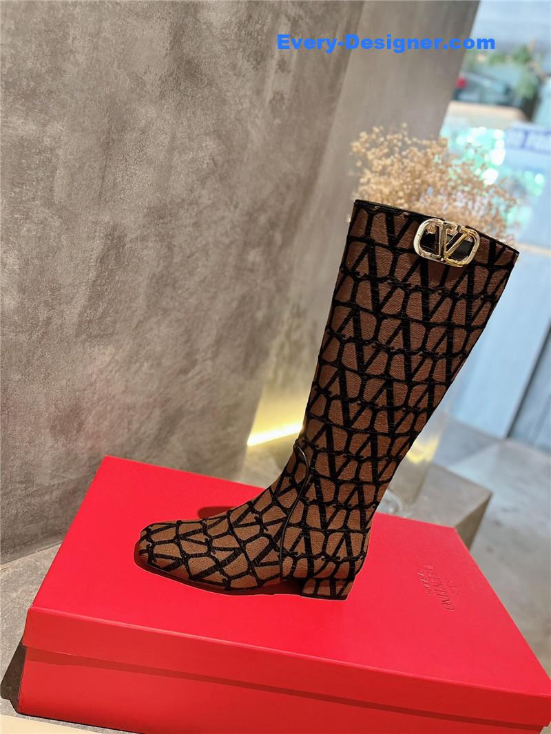 Va1e*ntin0 leather outsole mid boots