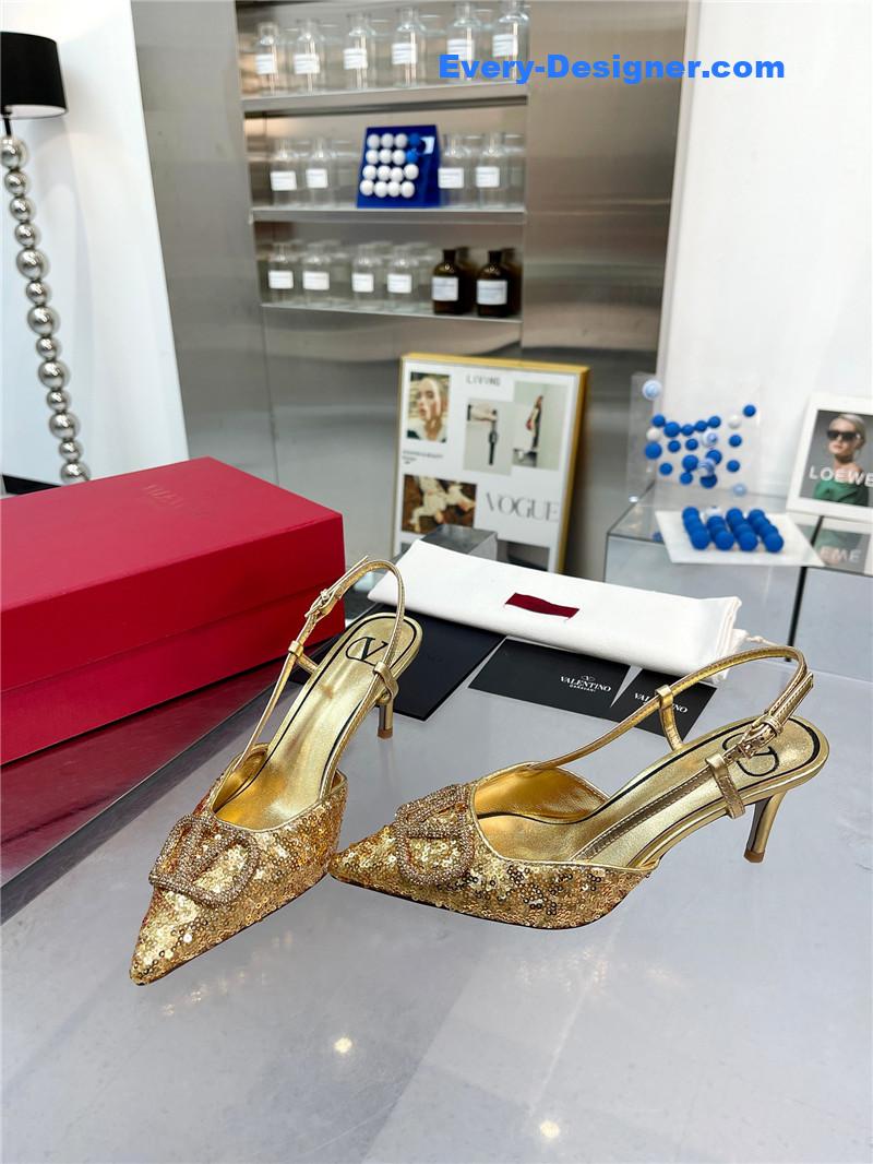 Va1e*ntin0 classic sandals in sequined version with v buckle