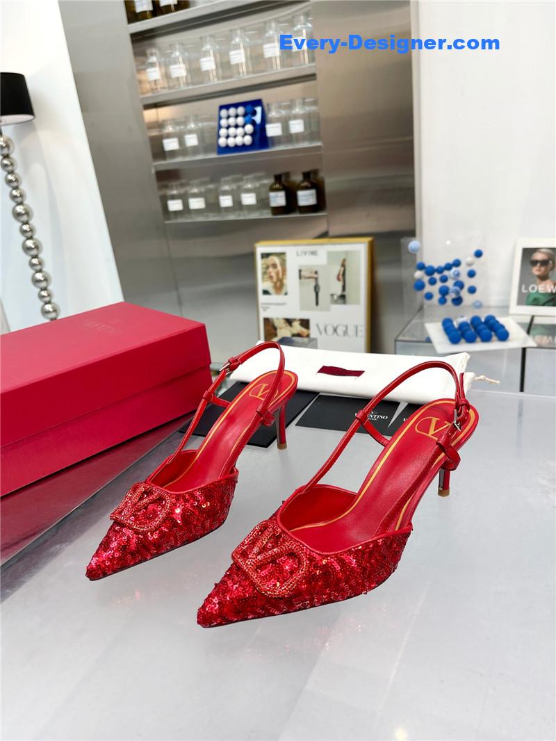 Va1e*ntin0 classic sandals in sequined version with v buckle