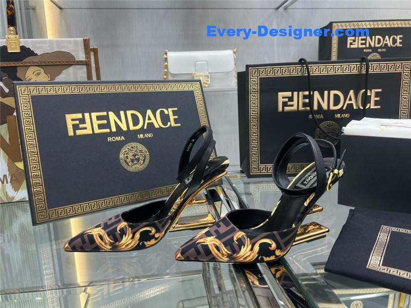 F**di f-shaped three-dimensional heel pumps
