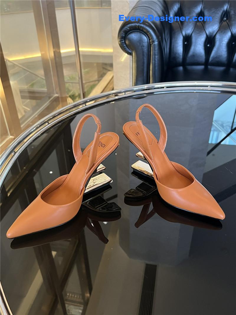 F**di f-shaped three-dimensional heel pumps