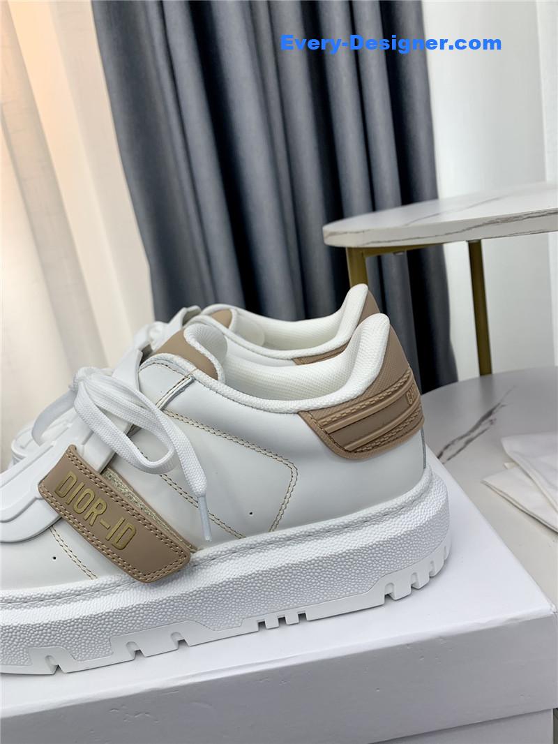 D10r shell shoes