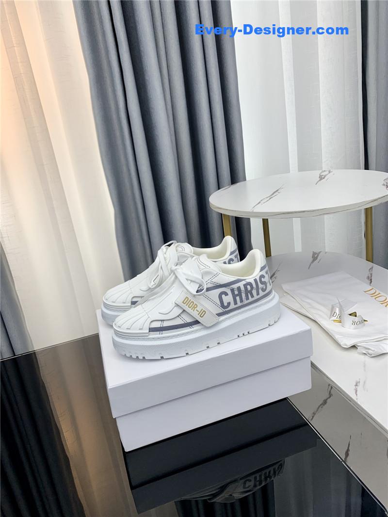 D10r shell shoes