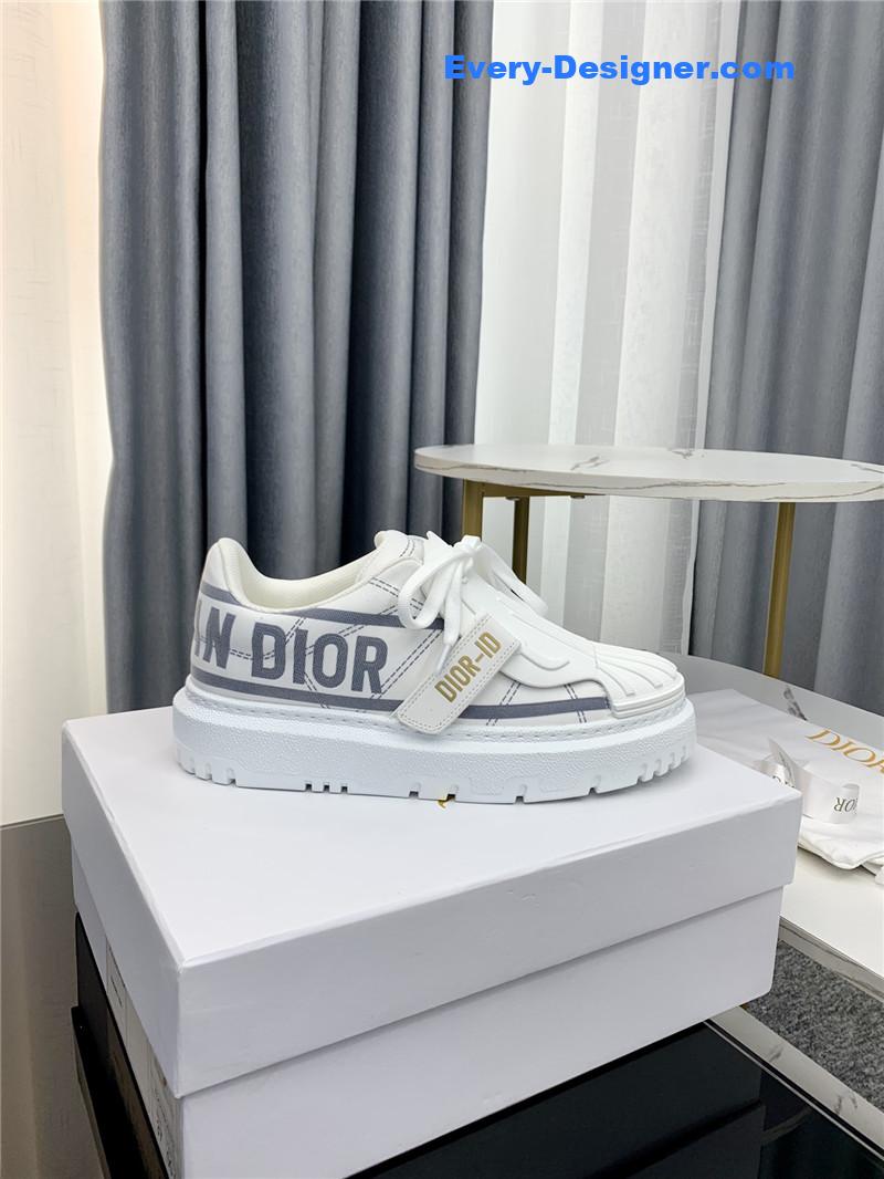 D10r shell shoes
