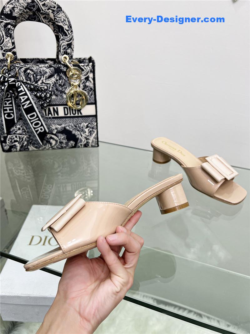 D10r pearl square buckle retro ballet high heels