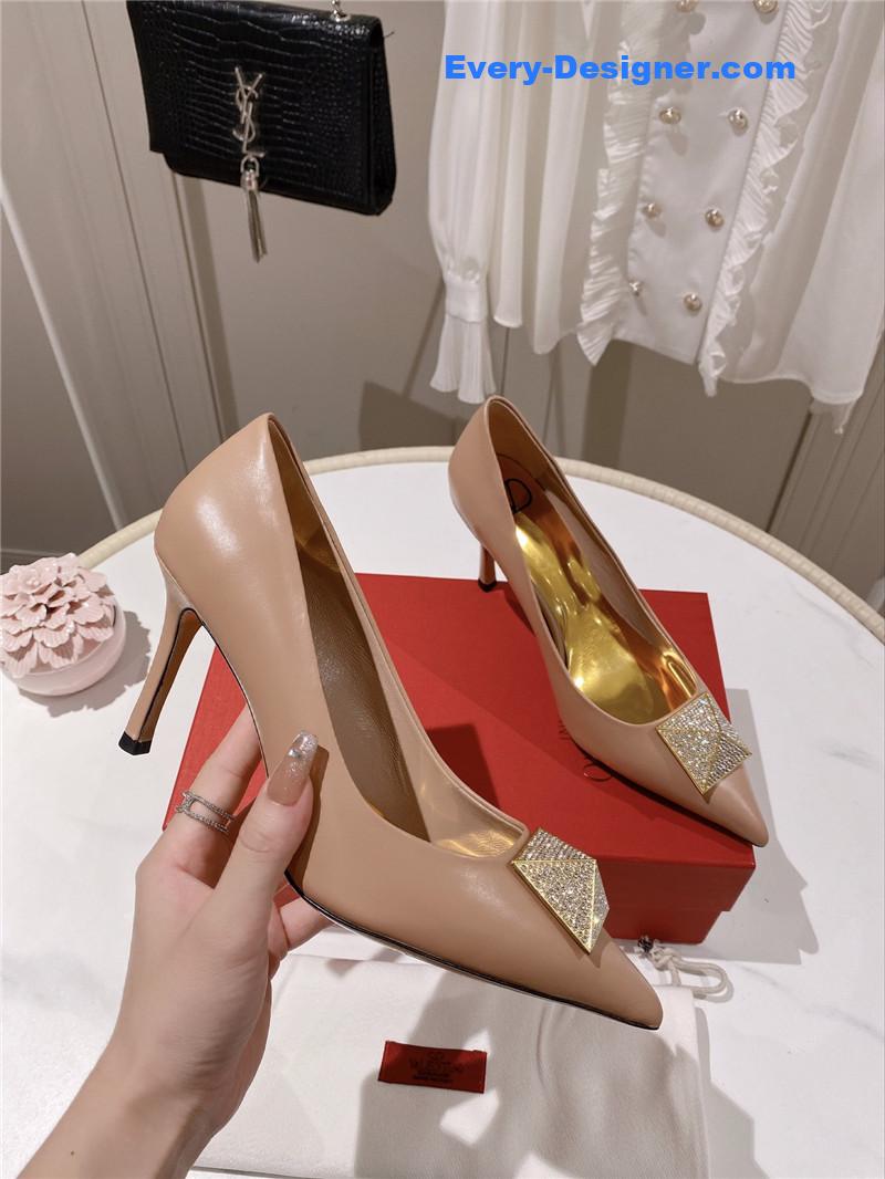 Va1e*ntin0 top rhinestone stud high heels