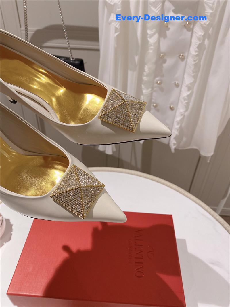 Va1e*ntin0 top rhinestone stud high heels